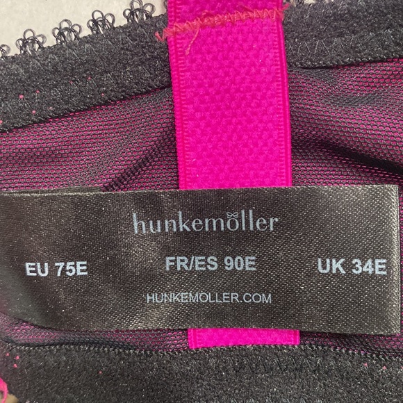 Hunkemoller Bra, size 34DD, pink and black, lace accents, adj stretchy straps, - Picture 7 of 9